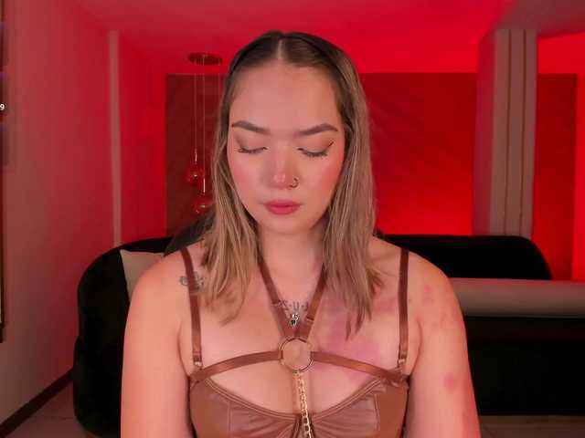 HaleyGreen live cam on BongaCams