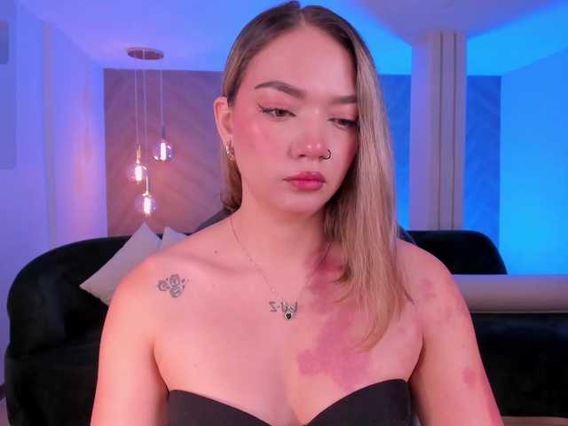 HaleyGreen live cam on BongaCams