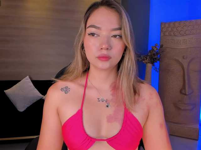 HaleyGreen live cam on BongaCams