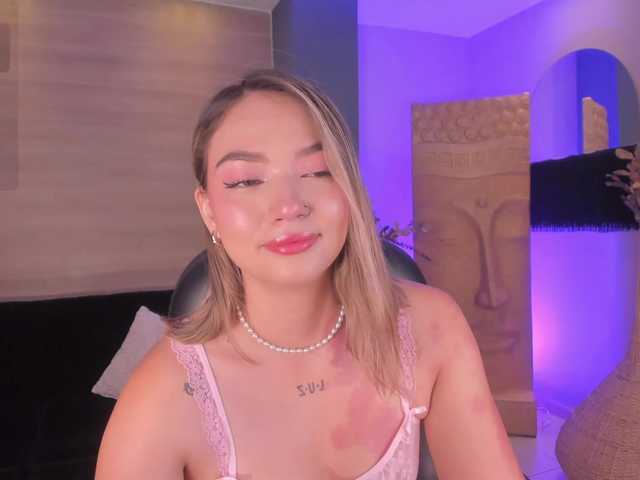 HaleyGreen live cam on BongaCams