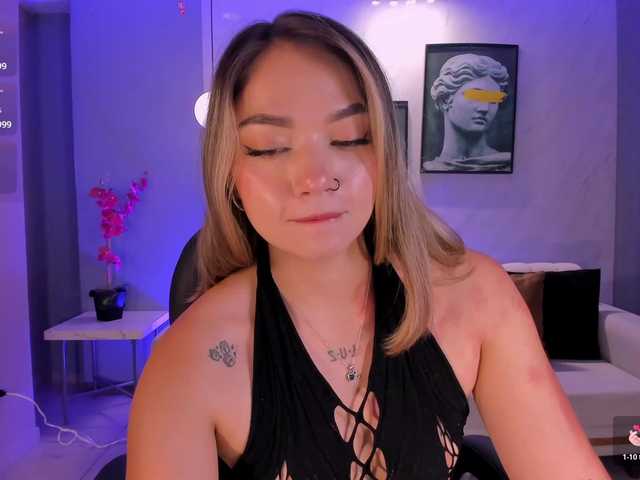 HaleyGreen live cam on BongaCams