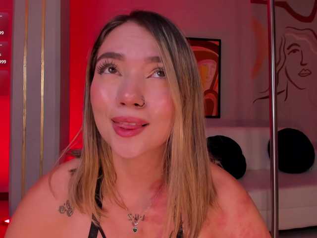 HaleyGreen live cam on BongaCams