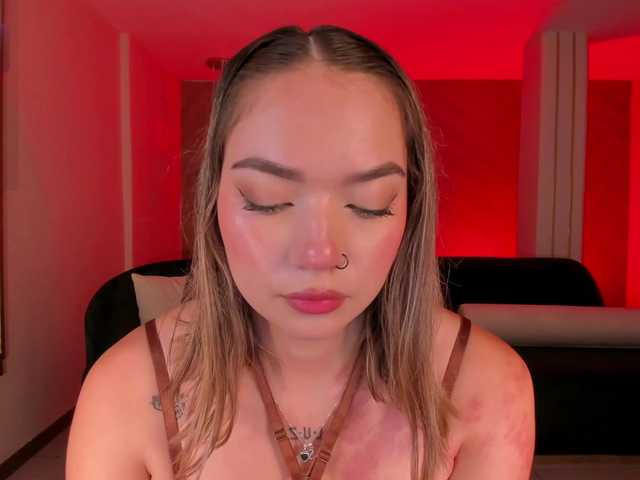 HaleyGreen live cam on BongaCams