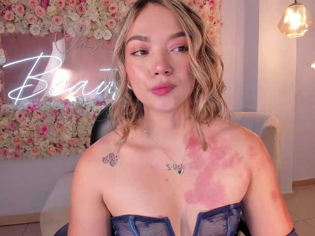 HaleyGreen's BongaCams show and profile