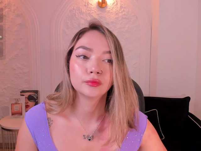 HaleyGreen live cam on BongaCams
