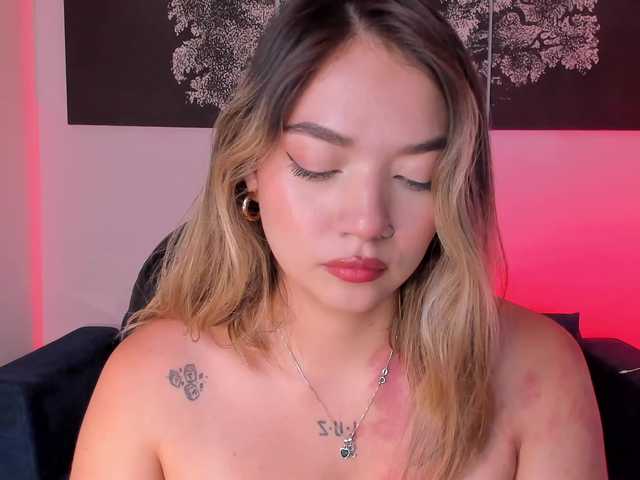 HaleyGreen live cam on BongaCams