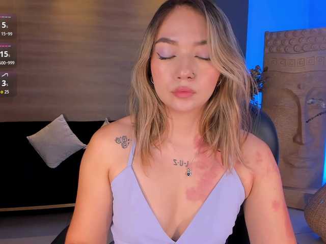 HaleyGreen live cam on BongaCams