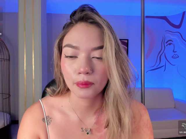 HaleyGreen live cam on BongaCams