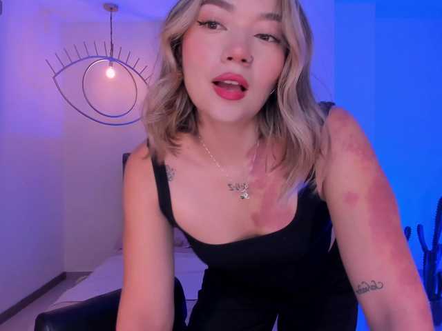 HaleyGreen live cam on BongaCams