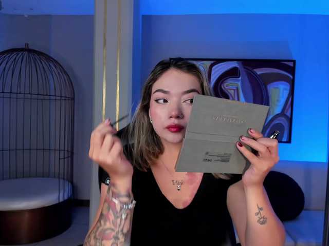 HaleyGreen live cam on BongaCams