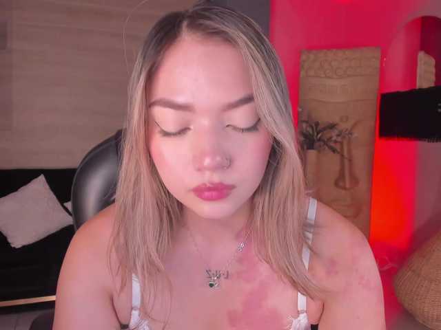 HaleyGreen live cam on BongaCams