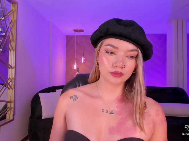 HaleyGreen live cam on BongaCams