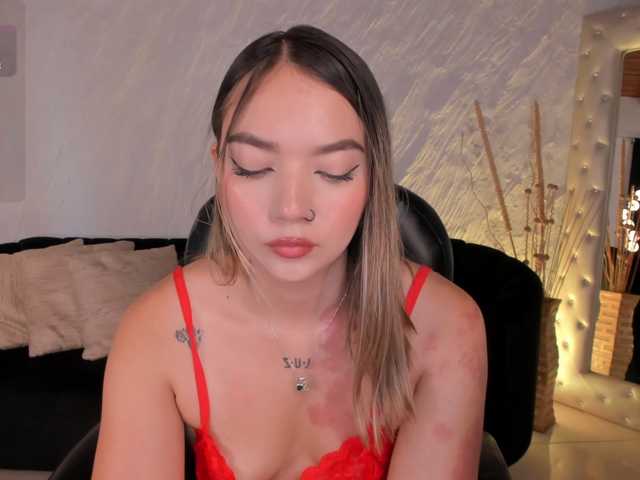 HaleyGreen live cam on BongaCams