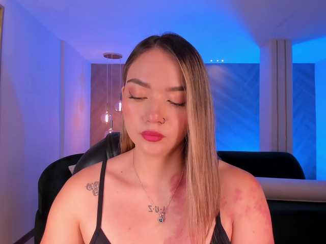 HaleyGreen live cam on BongaCams