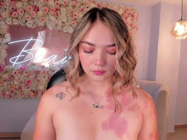 HaleyGreen's BongaCams show and profile