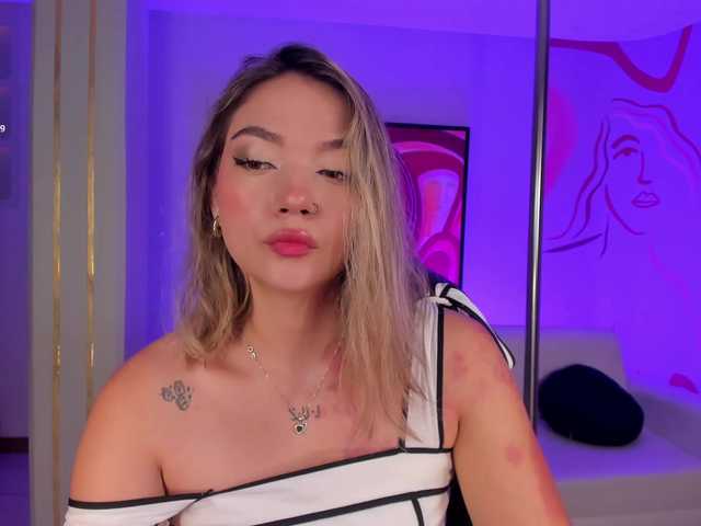 HaleyGreen live cam on BongaCams
