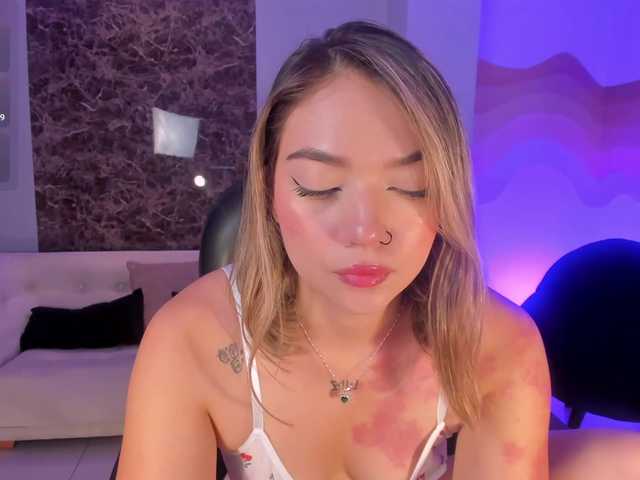 HaleyGreen live cam on BongaCams