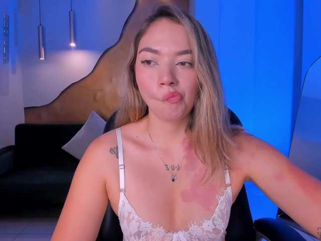HaleyGreen live webcam show