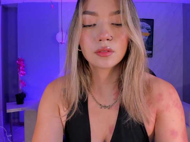 HaleyGreen live cam on BongaCams