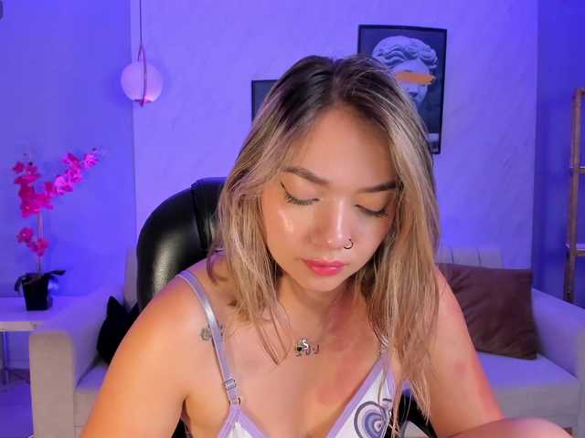 HaleyGreen live cam on BongaCams