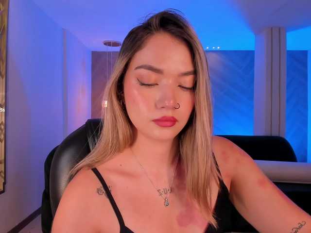 HaleyGreen live cam on BongaCams