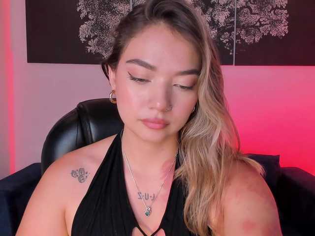 HaleyGreen live cam on BongaCams