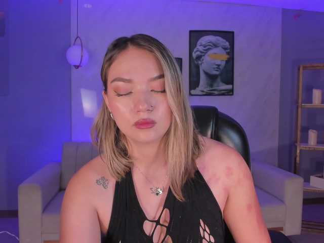 HaleyGreen live cam on BongaCams