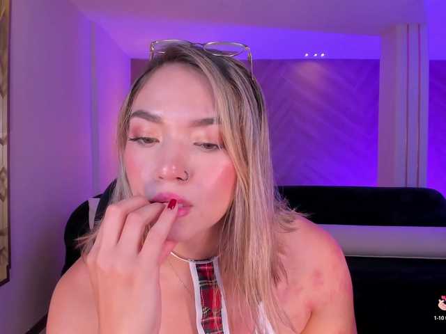 HaleyGreen live cam on BongaCams