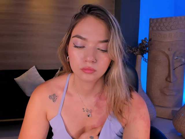 HaleyGreen live cam on BongaCams