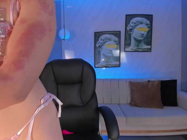 HaleyGreen live cam on BongaCams