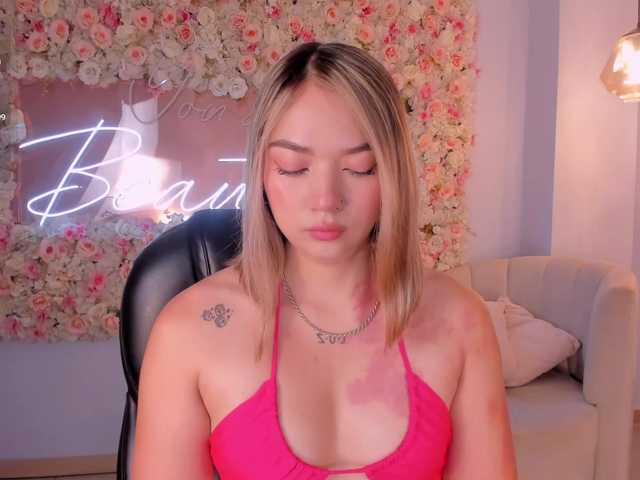 HaleyGreen's BongaCams show and profile