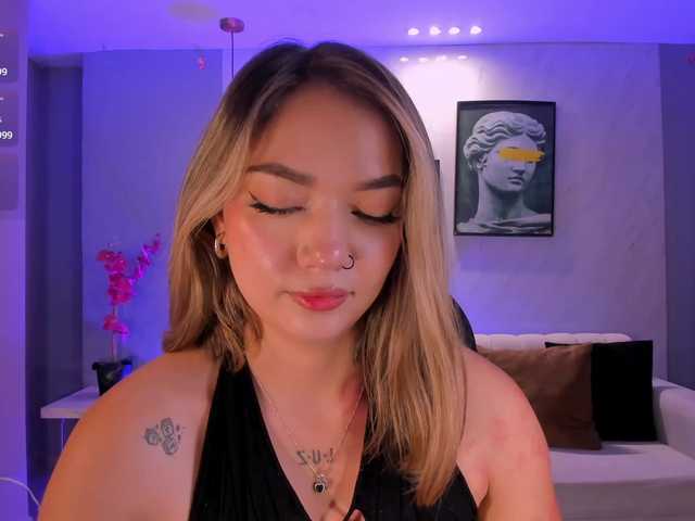 HaleyGreen live cam on BongaCams