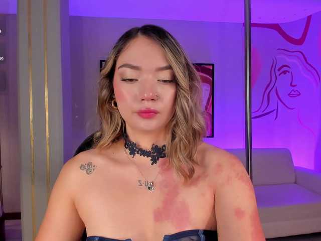 HaleyGreen live cam on BongaCams