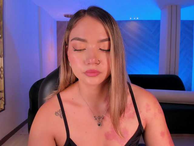 HaleyGreen live cam on BongaCams