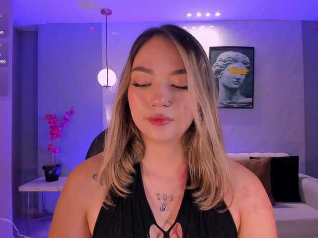 HaleyGreen live cam on BongaCams