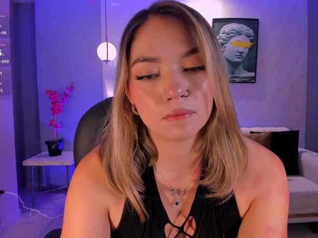HaleyGreen live cam on BongaCams
