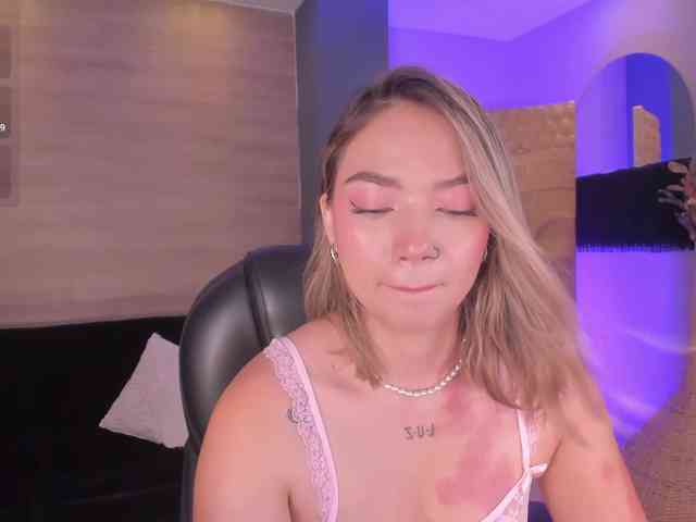 HaleyGreen webcam