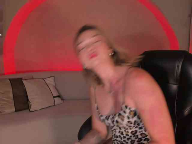 Modella: HaleyGreen