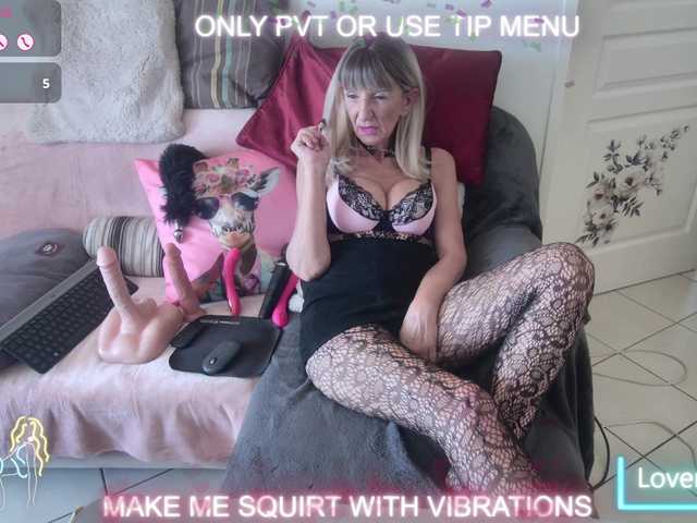 DENERYS live cam on BongaCams