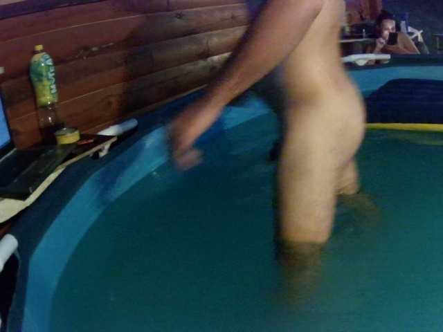 baszogepek live cam on BongaCams