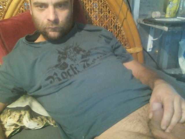 baszogepek live cam on BongaCams