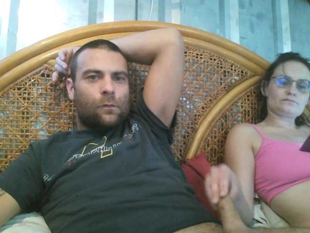 baszogepek live cam on BongaCams