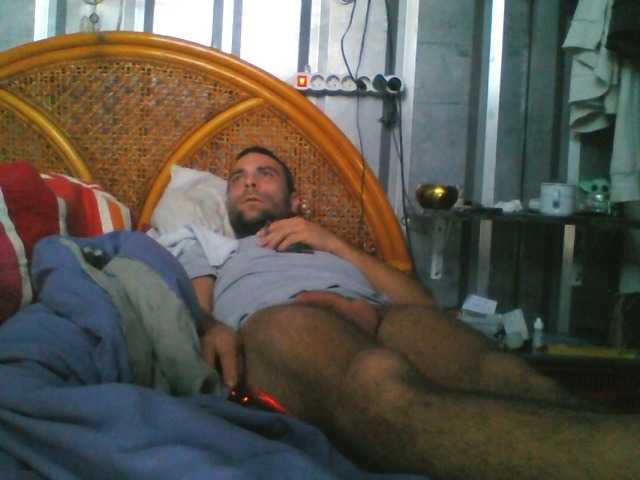 baszogepek live cam on BongaCams