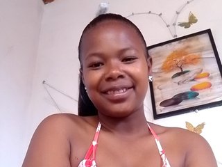Sayrahsexy's Live Webcam