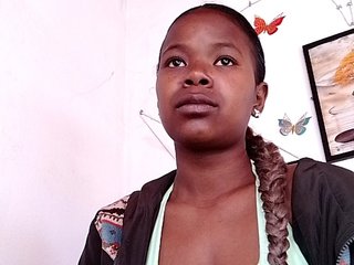 Sayrahsexy's Live Webcam
