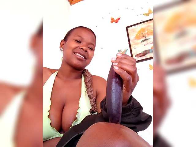 Sayrahsexy live cam on BongaCams