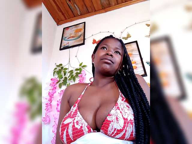 Sayrahsexy live cam on BongaCams