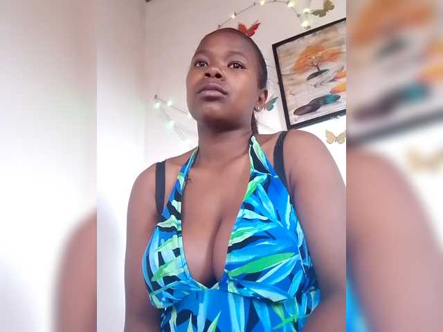 Sayrahsexy live cam on BongaCams