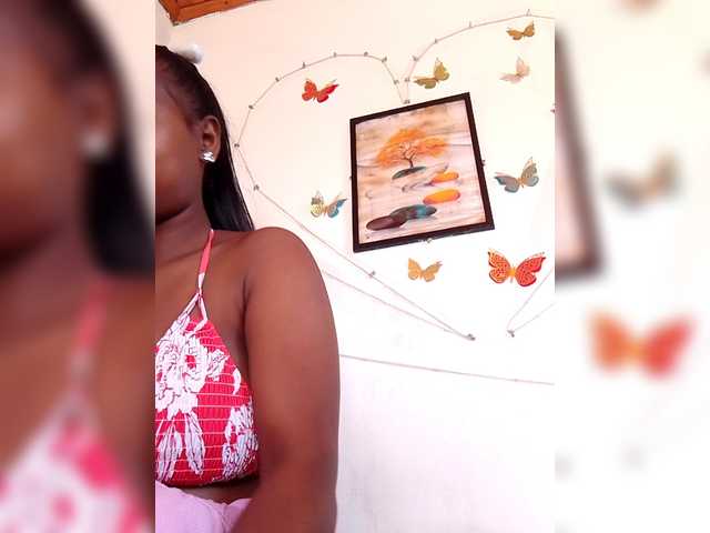 Sayrahsexy live cam on BongaCams