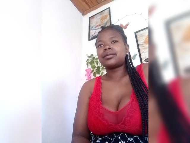 Sayrahsexy live cam on BongaCams